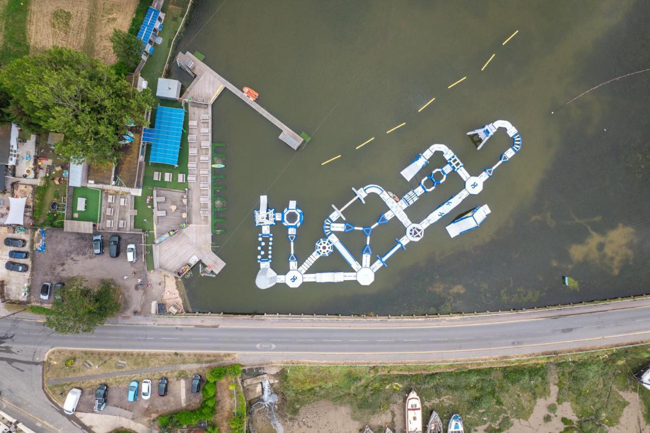 Mill Dam Lake House Saint Osyth Esterno foto