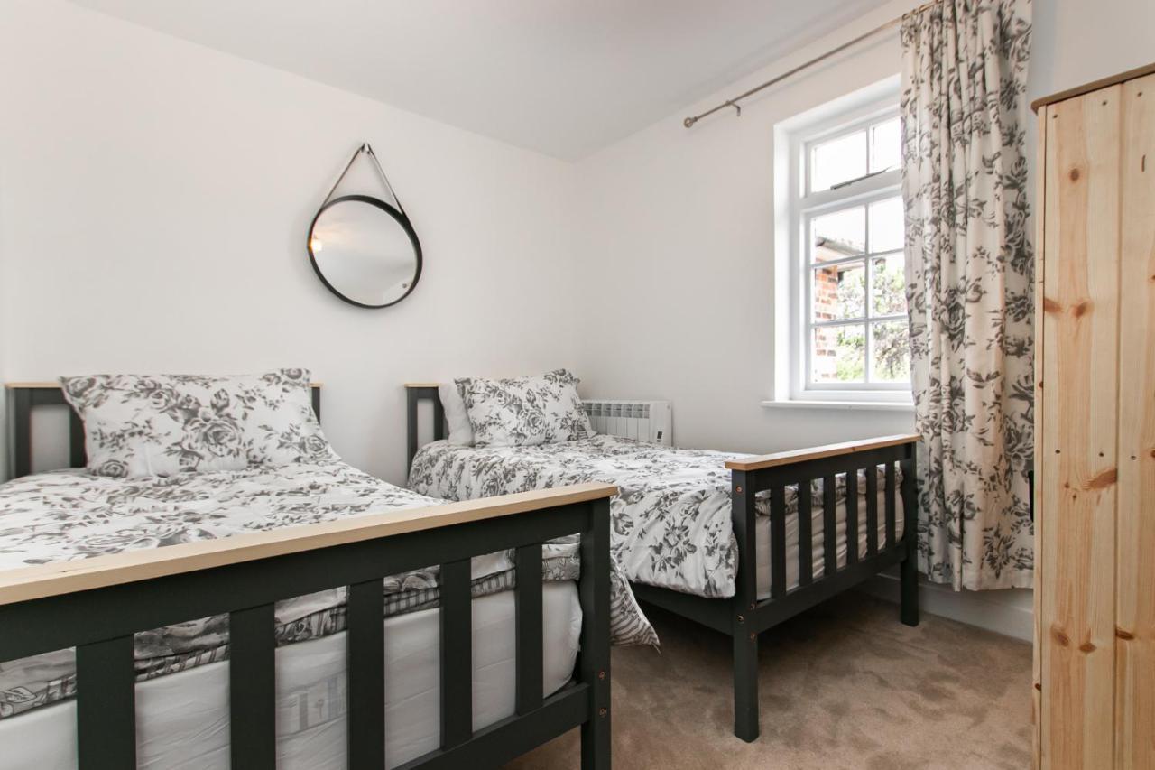 Mill Dam Lake House Saint Osyth Esterno foto