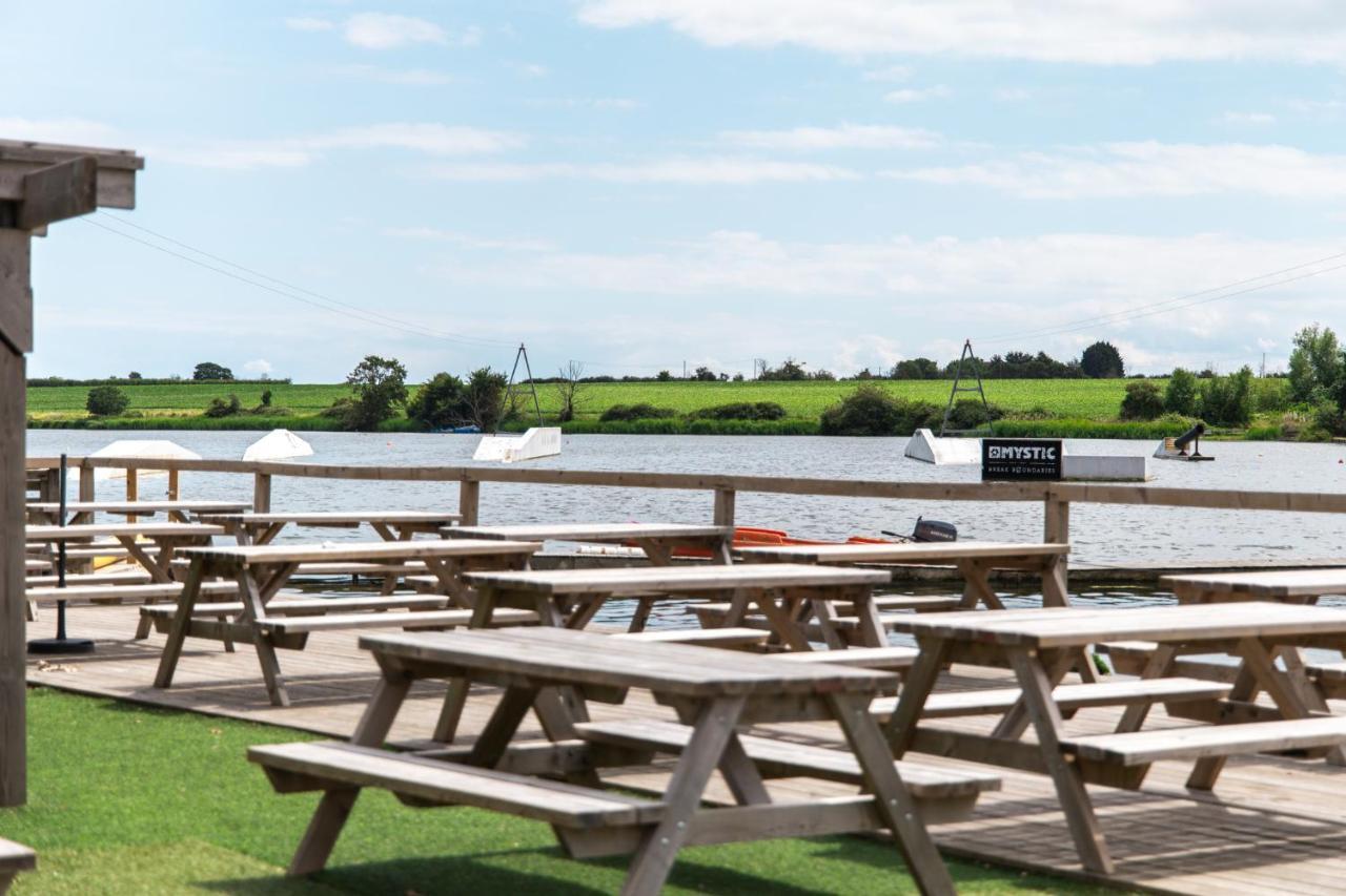 Mill Dam Lake House Saint Osyth Esterno foto